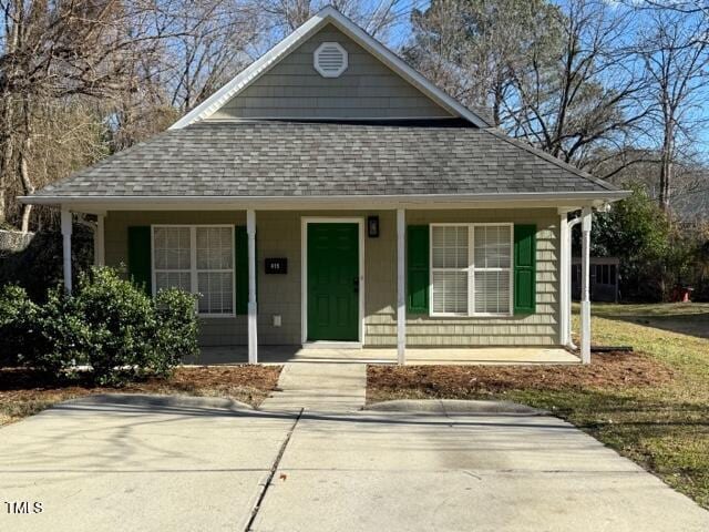 view of front of house featuring covered porch