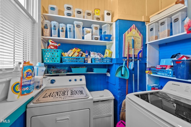 laundry room featuring independent washer and dryer