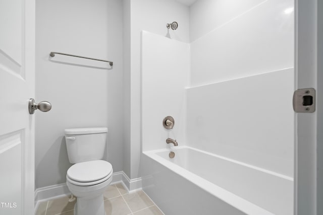 625 Spellbrook Rd, Zebulon, NC 27597 - bathroom with tile patterned flooring, toilet, baseboards, and washtub / shower combination