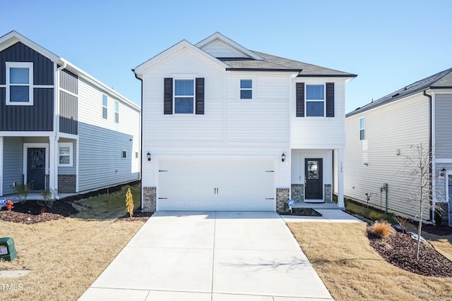 view of front facade featuring a garage