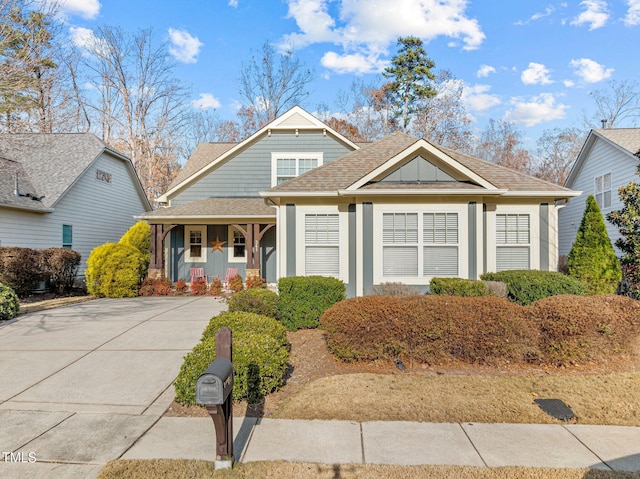 view of front of home featuring a porch