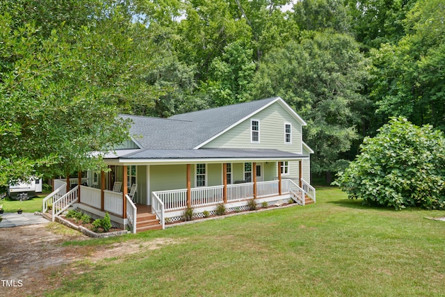 view of front of house featuring covered porch and a front yard