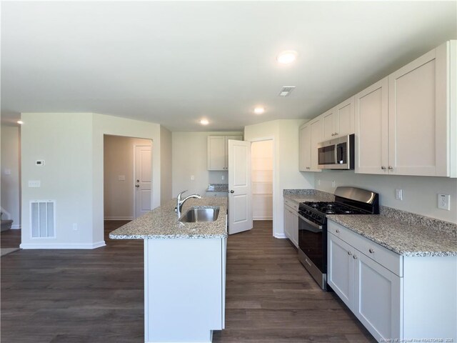 2219 Roadster Pony Ln, Hope Mills, NC 28348 - photo 10