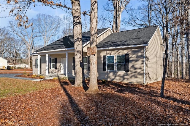 view of front facade featuring covered porch