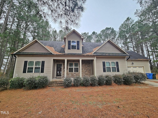 view of front facade featuring a garage