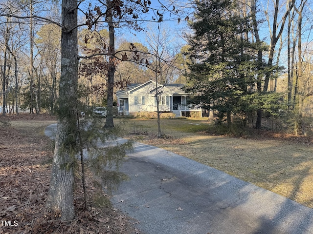 view of front of property