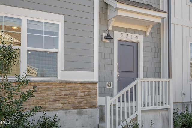 view of property entrance