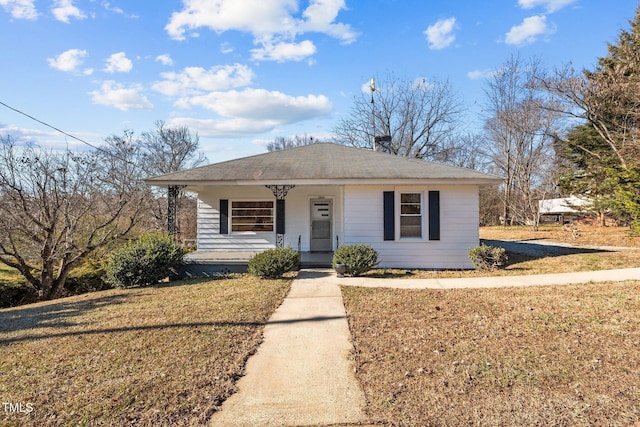 view of front of home featuring a porch and a front yard