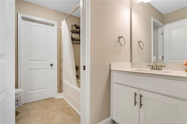 full bathroom featuring vanity, shower / bath combo, and toilet