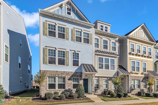 view of townhome / multi-family property