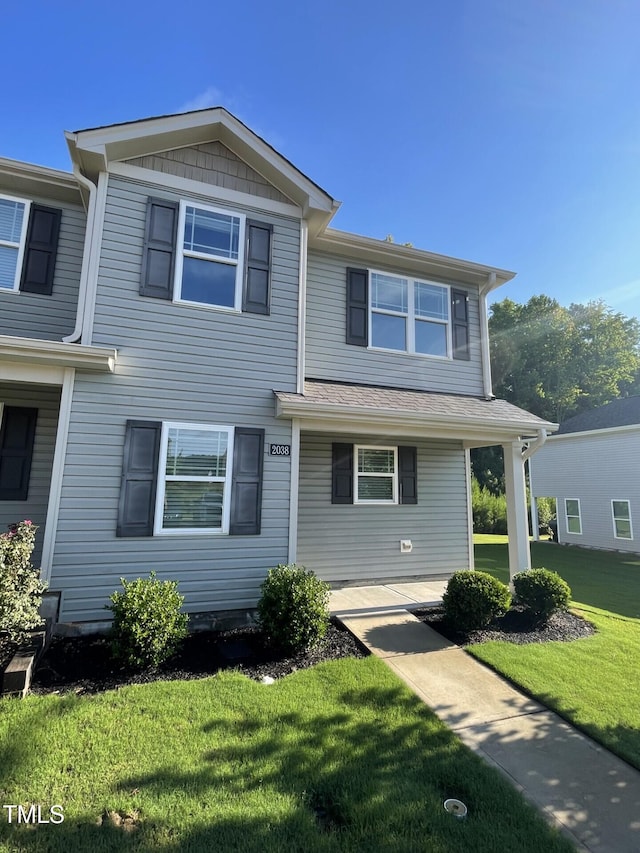 view of front facade with a front lawn