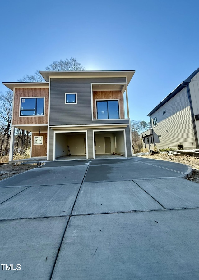 view of front of house with a garage