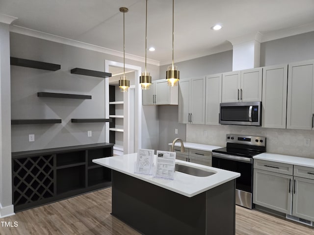 kitchen with open shelves, a sink, ornamental molding, stainless steel appliances, and light wood-style floors