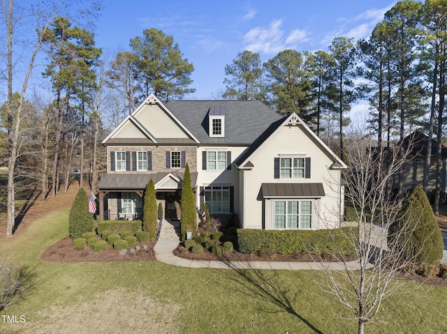 view of front of house featuring a front lawn