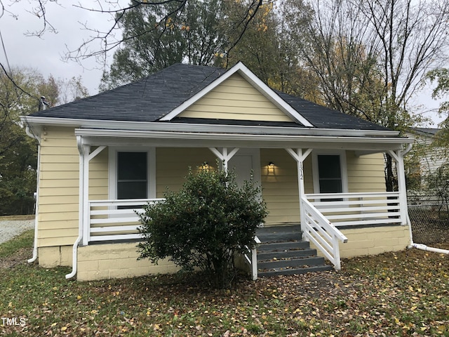 bungalow-style house featuring covered porch