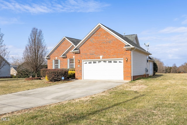 view of front of house featuring a front yard