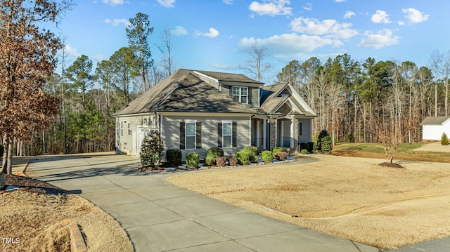 view of front facade with a garage