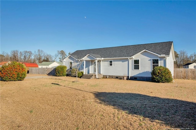 view of front facade with a front lawn