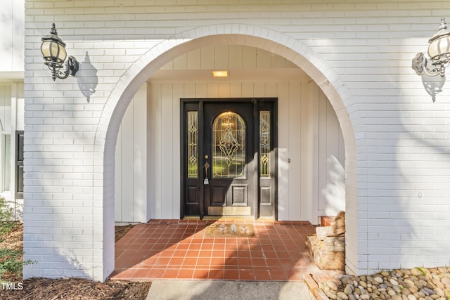 view of property entrance