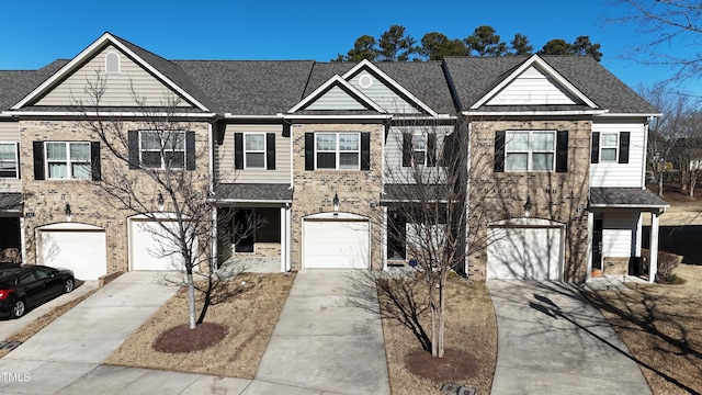 view of front facade featuring a garage