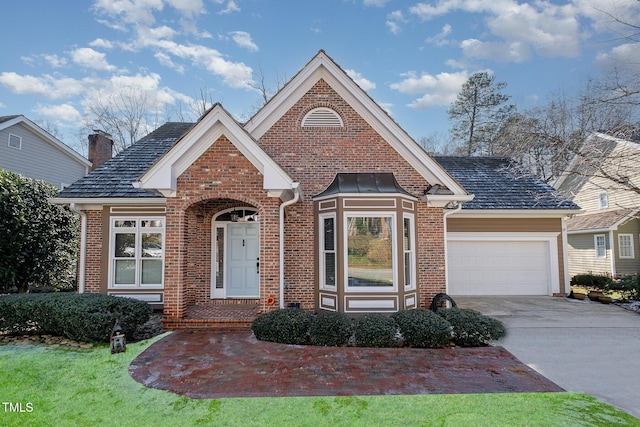 view of front facade with a garage