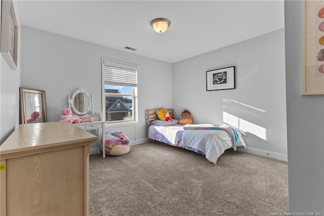 bedroom with carpet flooring