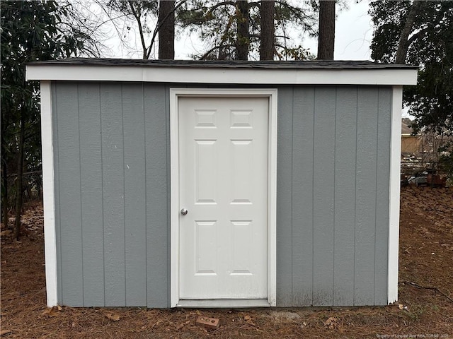 view of outbuilding