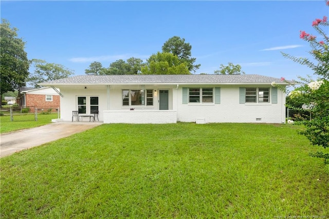 view of front of home with a front yard