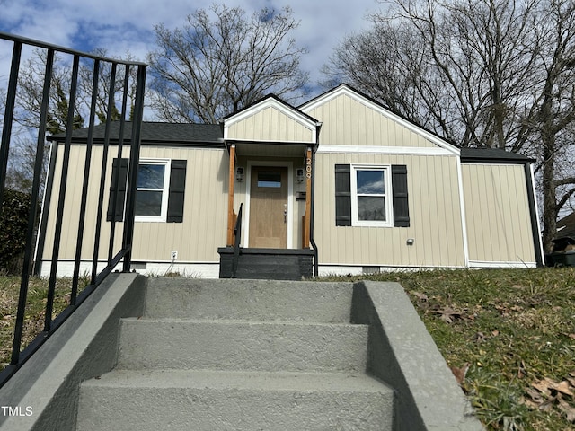 view of front facade