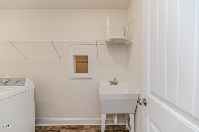 clothes washing area with washer / dryer