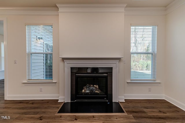 details featuring hardwood / wood-style floors and crown molding