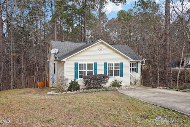 view of front of home with a front yard