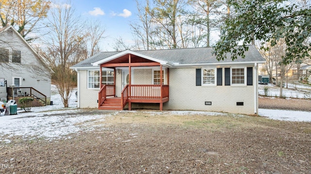 view of front of property featuring a porch