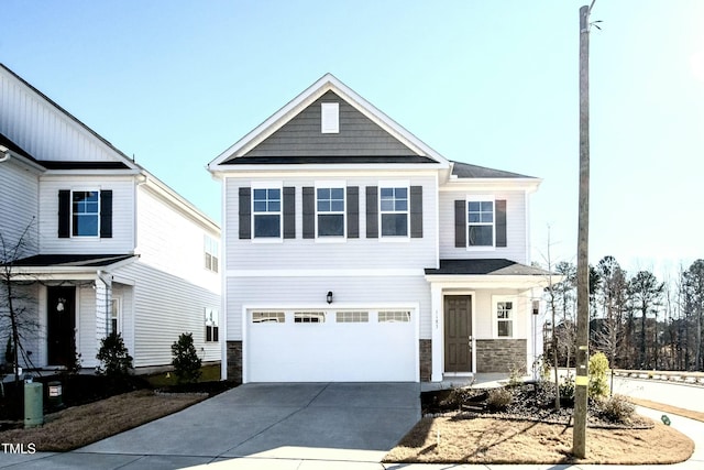 view of front facade featuring a garage