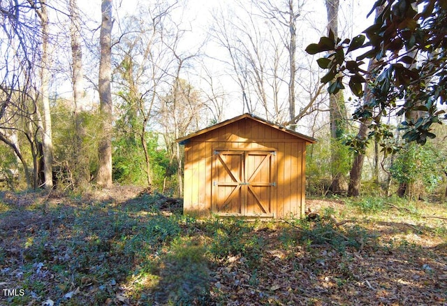 view of outbuilding