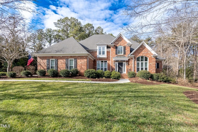 front of property featuring a front lawn