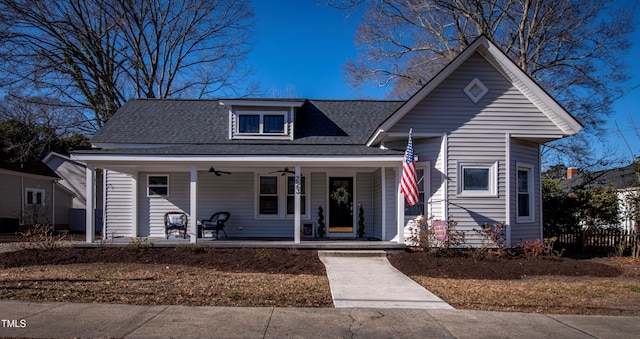 bungalow with ceiling fan and covered porch