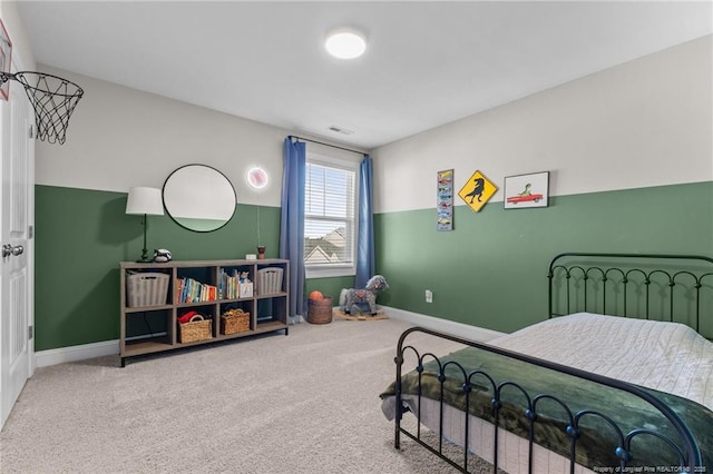 bedroom featuring carpet flooring