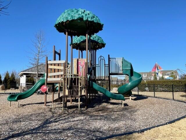 498 Traditions Grande Blvd Unit 23, Wake Forest, NC 27587 - view of play area