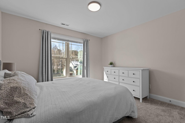 bedroom featuring carpet floors