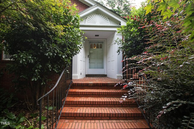 715 Powell Dr, Raleigh, NC 27606 - photo 7