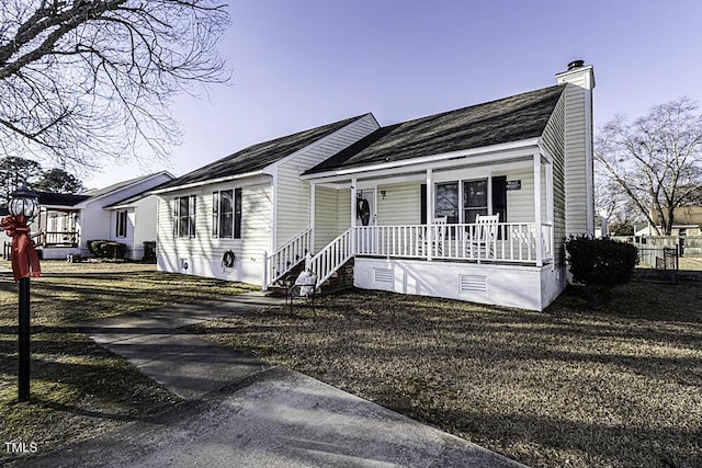 view of front facade featuring covered porch