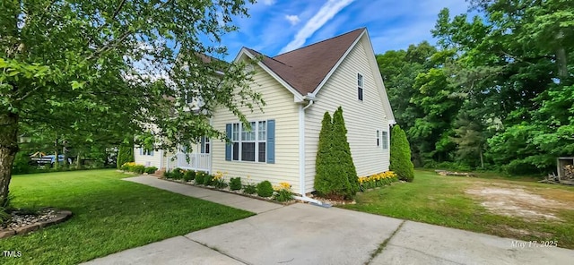 270 W Silverado Ct, Kenly, NC 27542 - view of front of property featuring a front lawn