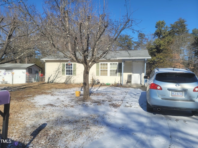 view of front of property