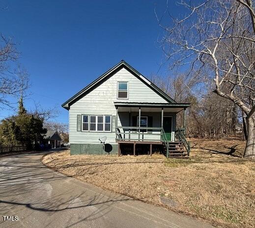 bungalow-style home with covered porch