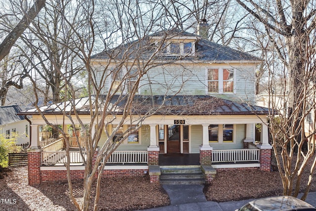 view of front of property featuring a porch