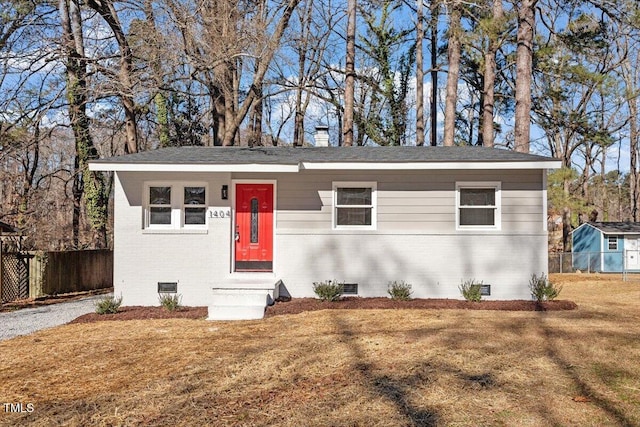 view of front of property with a front lawn