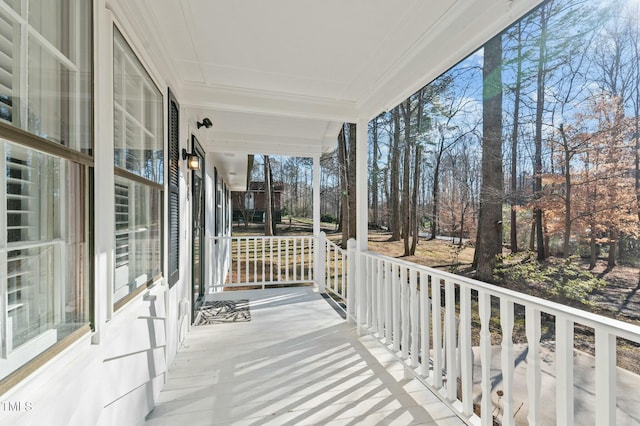 balcony featuring covered porch