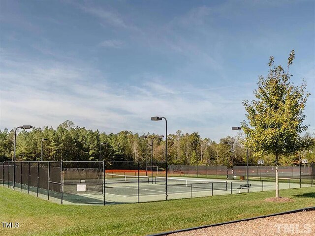 68 Larkspur Ct, Pittsboro, NC 27312