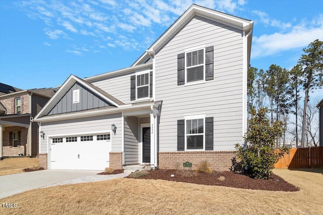 view of front of property with a front yard